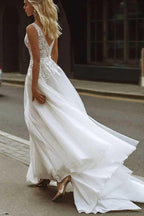 Vestido de novia NumberSea de tul, corte A, escote en V, espalda descubierta y apliques de encaje, MW791