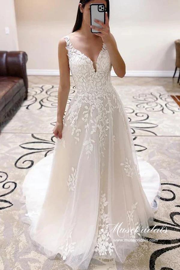 Vestido de novia NumberSea de tul, corte A, escote en V, cola larga y apliques de encaje, MW969