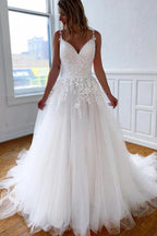 Vestido de novia NumberSea de tul con encaje, escote en V, tirantes finos y espalda descubierta, MW656