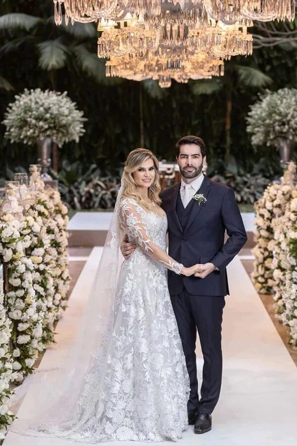 Vestidos de novia NumberSea de tul con encaje, corte A y cola de corte, MW918