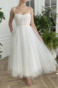 Vestido de fiesta corto de tul con tirantes de corazón y longitud hasta la rodilla para el regreso a casa