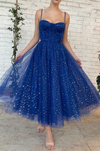 Vestido de fiesta corto de tul con tirantes de corazón y longitud hasta la rodilla para el regreso a casa