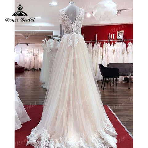 Vintage Boho Champagne Wedding Dress Lace Appliques V Neck Sleeveless Sweep Train Beach 2022 Vestidos Elegant Birdal Civil Robe