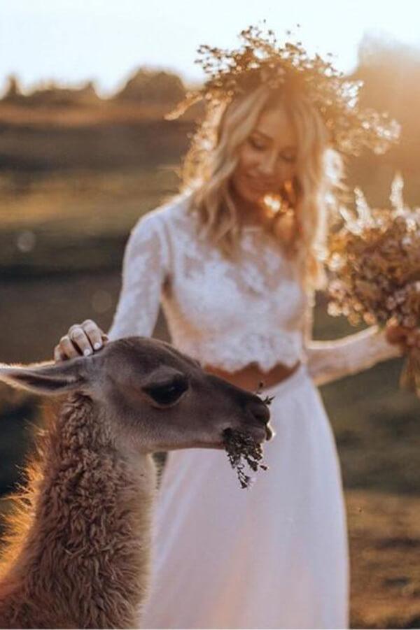 Vestido de novia bohemio de dos piezas con encaje y mangas largas de gasa blanca de NumberSea