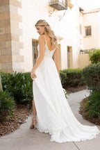 Vestidos de novia de playa fluidos con tirantes finos, corte A y encaje de gasa blanca de NumberSea