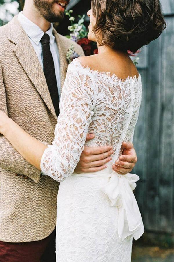 Vestido de novia NumberSea blanco con escote en V, hombros descubiertos, mangas 3/4 y cola larga, MW731