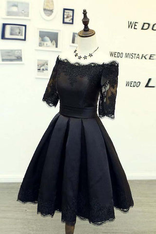 A-line Black Short Sleeves Homecoming Dresses With Lace Applique