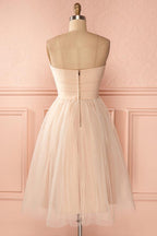 A-Line Strapless Knee-Length Sweetheart Tulle Homecoming Dress