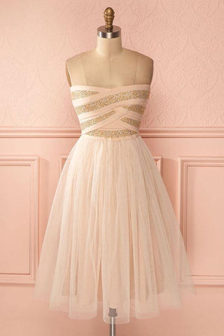A-Line Strapless Knee-Length Sweetheart Tulle Homecoming Dress