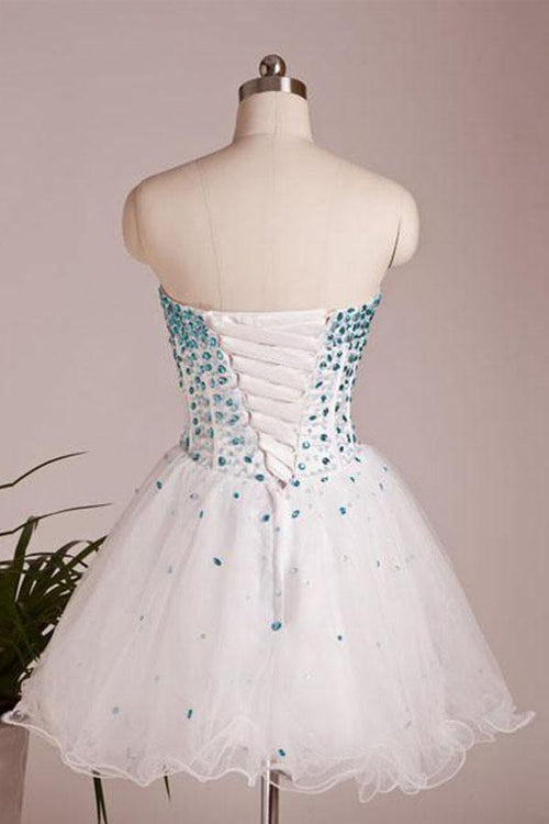 Vestidos de fiesta cortos con escote en forma de corazón y corte en A. Vestidos cortos para el regreso a casa.