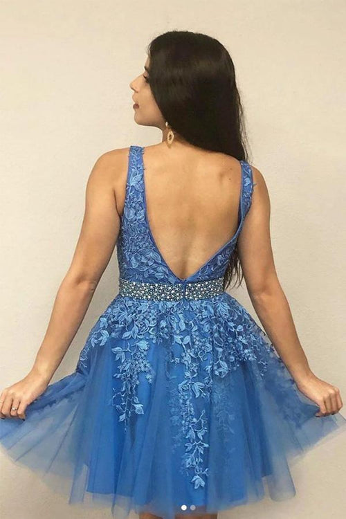 Vestido de fiesta corto azul con escote en V y apliques PD423