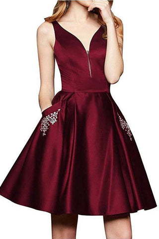 A-Linie V-Ausschnitt Satin Burgunderrot Perlenbesetztes Homecoming-Kleid mit Taschen PD262