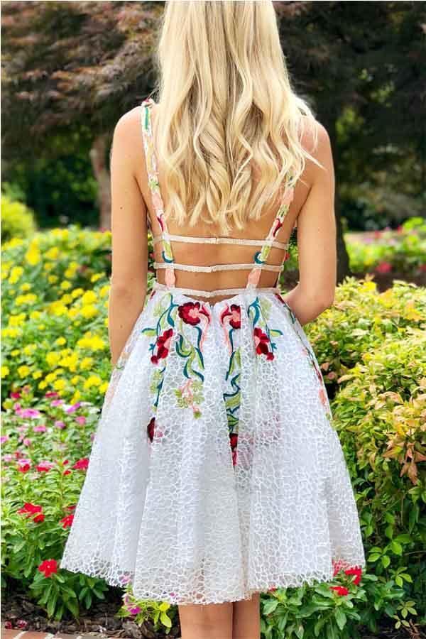 Kurzes, weißes A-Linien-Abendkleid mit Blumenmuster