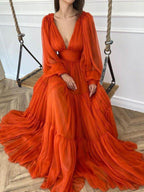A-Linie/Elegant V-Ausschnitt Lange Ärmel 3D Chiffon Rüschen Ballkleider