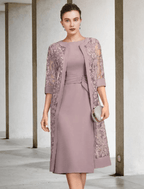 Vestido de dos piezas para madre de la novia, estilo columna/vestido estilo iglesia, talla grande, elegante, cuello joya, largo hasta la rodilla, de gasa, encaje, manga corta, chaqueta incluida, vestidos con faja/cinta, broche de cristal
