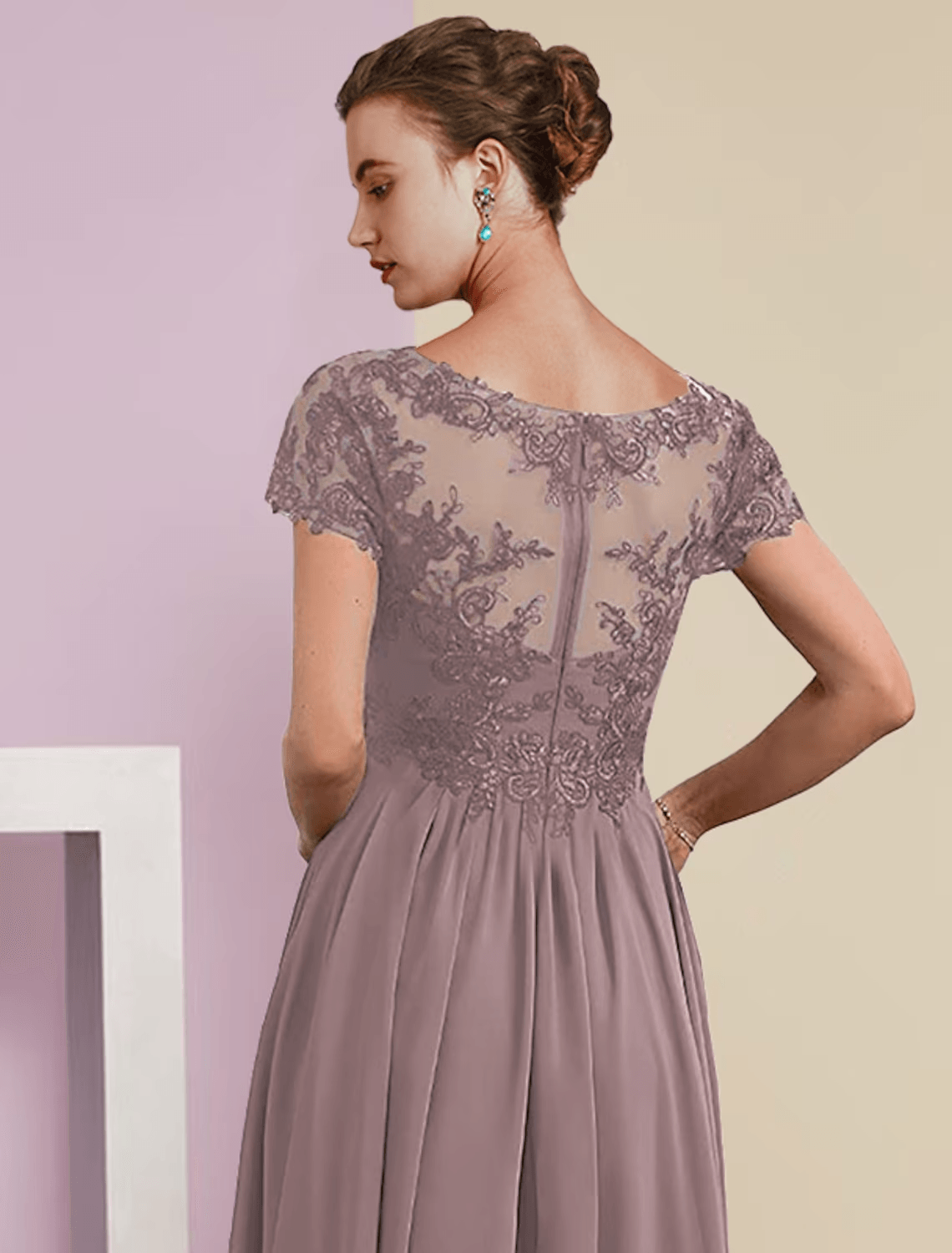 Vestido de madre de la novia de dos piezas, corte A, para invitada de boda formal, elegante, escote en V, largo hasta la rodilla, encaje, manga corta, cruzado, incluido, con pliegues y apliques
