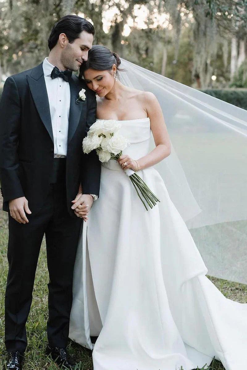 Vestidos de novia de satén blanco, corte A, sin tirantes y con abertura