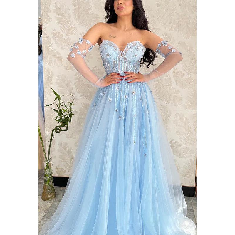 Vestido de noche largo de tul con apliques y cuentas, sin tirantes y escote en forma de A