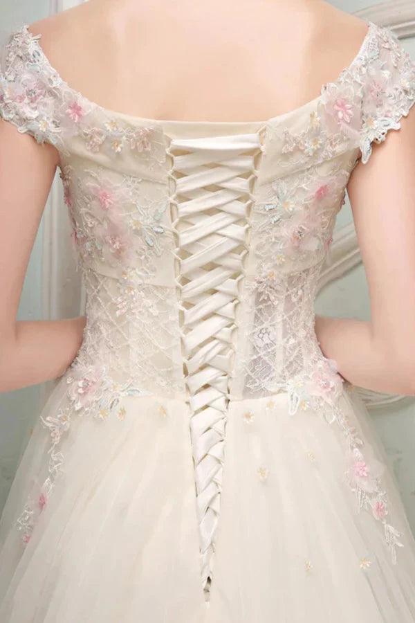 Impresionantes vestidos de quinceañera con hombros descubiertos