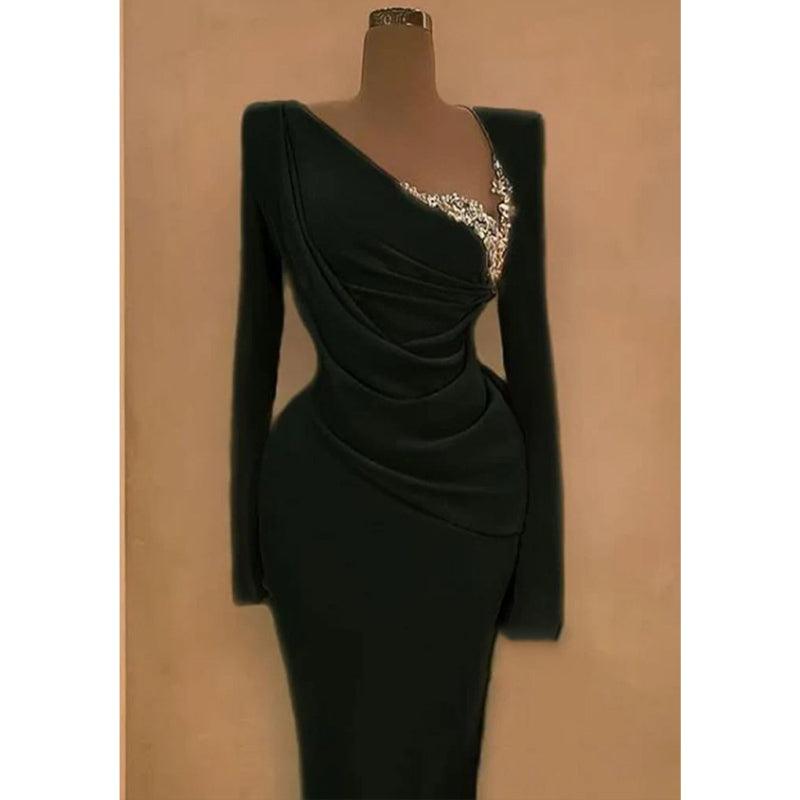 Vestido largo de fiesta negro con escote en V, pliegues y cuentas, corte tubo/columna 