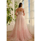 Vestido de fiesta largo de tul fruncido con escote en A y ramo de corazones