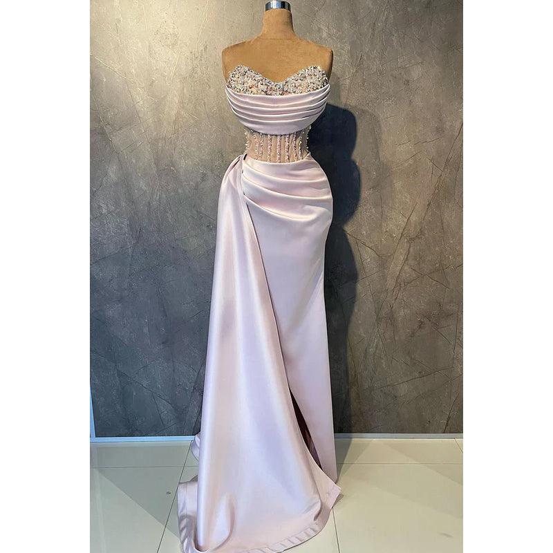 Elegantes und luxuriöses Ballkleid mit V-Ausschnitt, ärmellos, gerafftem Blumenmuster, Schlitz und Strass