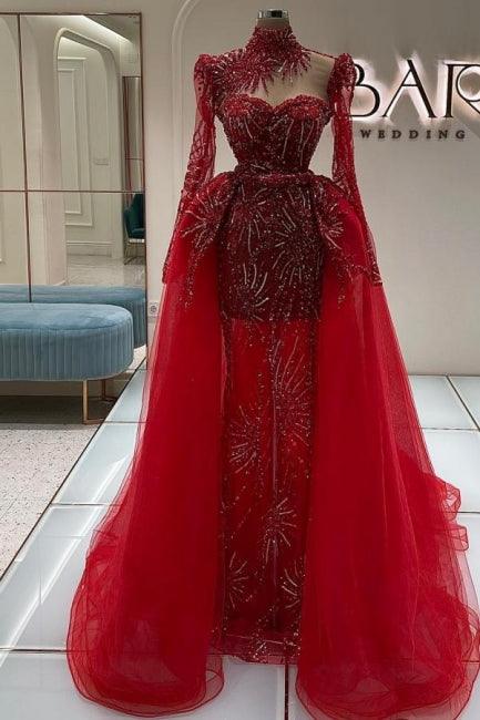 Erstaunliches rotes Ballkleid mit säulenförmigem Ausschnitt und Tüllspitze und langer Schleppe