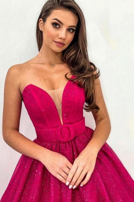Attraktives, fuchsiafarbenes, trägerloses A-Linien-Ballkleid mit Pailletten und Herzausschnitt