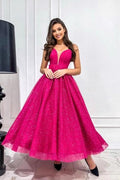 Attraktives, fuchsiafarbenes, trägerloses A-Linien-Ballkleid mit Pailletten und Herzausschnitt