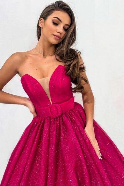 Attraktives, fuchsiafarbenes, trägerloses A-Linien-Ballkleid mit Pailletten und Herzausschnitt
