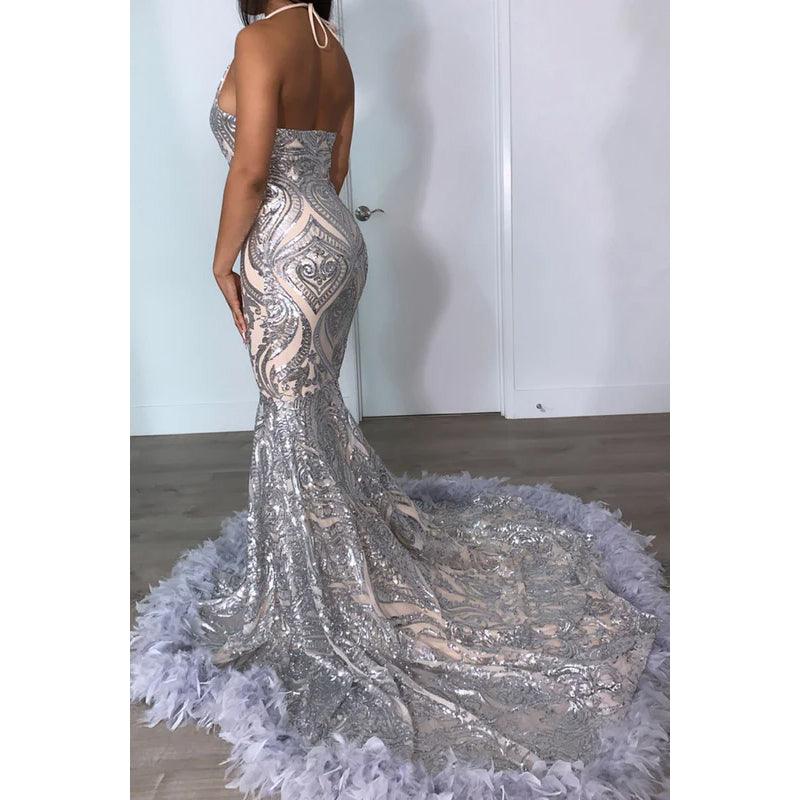 Vestido de noche largo de sirena con escote en V, lentejuelas, satén y plumas