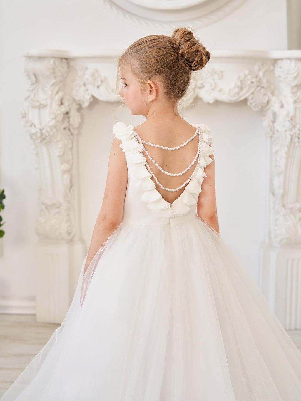 Elegante vestido de niña de las flores de tul blanco con cola larga 