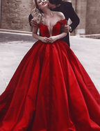 NumberSea - Ball Gown Vintage Sexy Engagement Formal Evening Valentine's Day Dress Off Shoulder Sleeveless Sweep / Brush Train Satin with Pleats