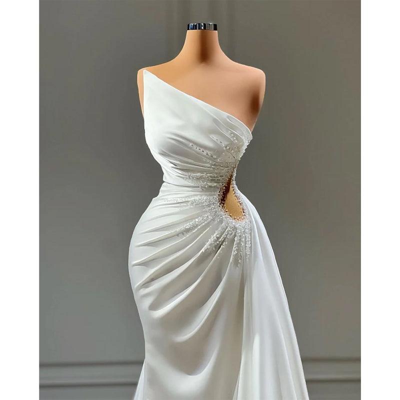 Schlichtes, elegantes, ärmelloses Ballkleid mit einer Schulter und Rüschen im Meerjungfrau-Stil