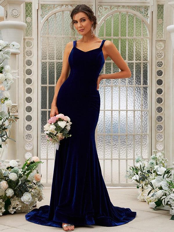 Vestidos de dama de honor de corte trompeta/sirena, de terciopelo, con volantes, tirantes, sin mangas y cola larga