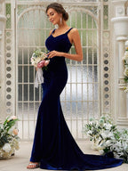 Vestidos de dama de honor de corte trompeta/sirena, de terciopelo, con volantes, tirantes, sin mangas y cola larga