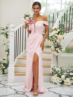 Vestidos de dama de honor con corte tubo/columna, crepé elástico, fruncido, hombros descubiertos, sin mangas, con cola larga
