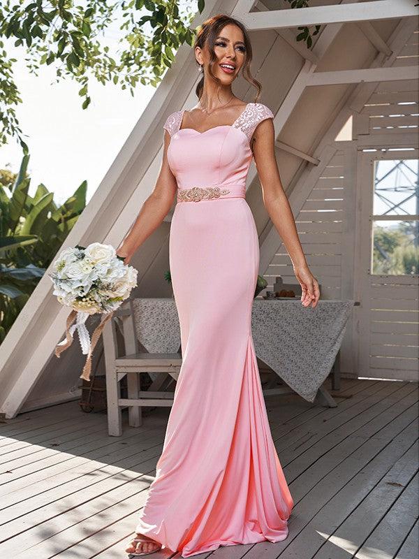Vestidos de dama de honor con escote tubo, jersey, pedrería, cuadrados, sin mangas, con cola larga