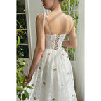 Vestido de fiesta de noche con tirantes finos, apliques de encaje transparente, corte A, largo hasta la rodilla 