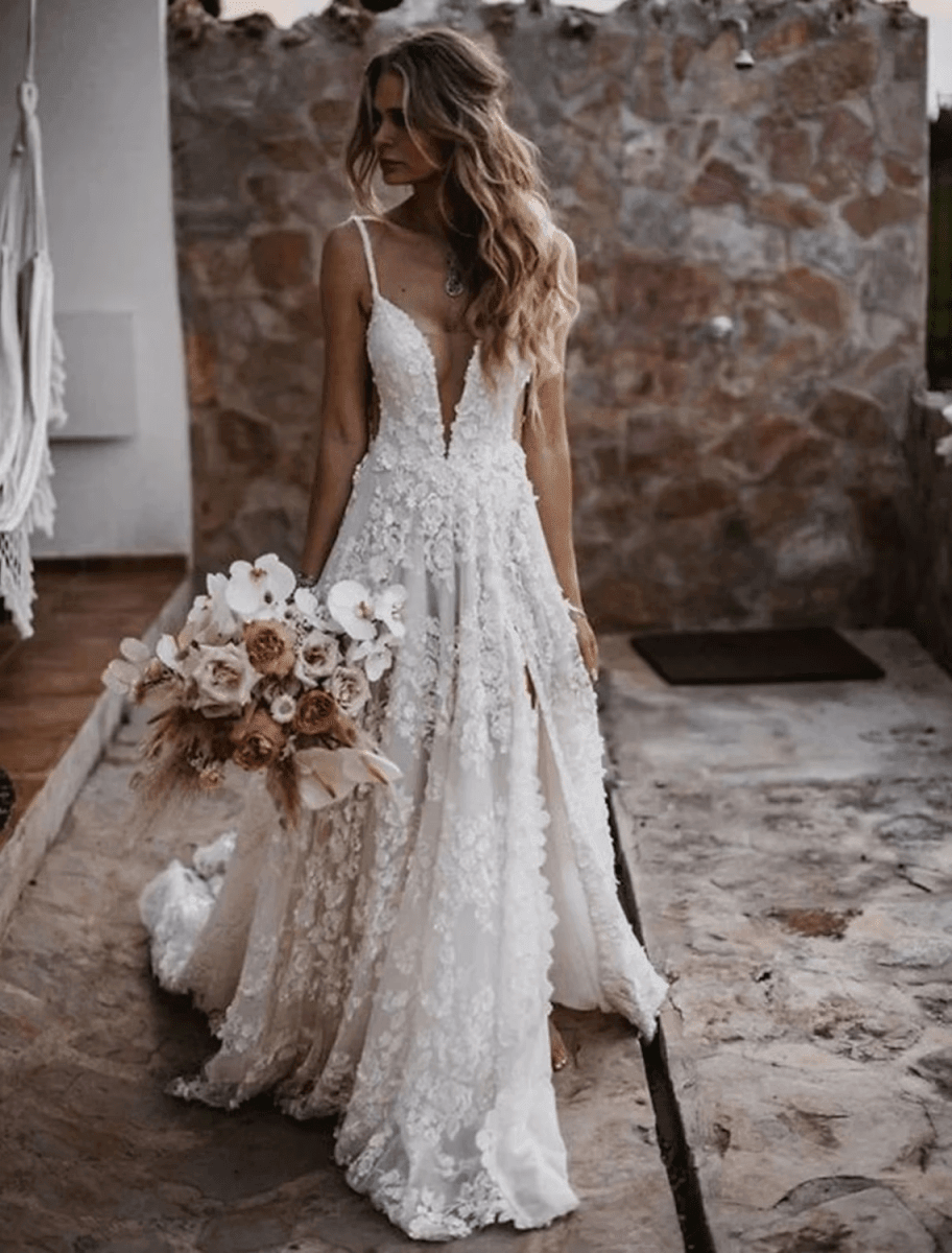 NumberSea - Beach Sexy Boho Wedding Dresses Court Train Sheath / Column Sleeveless Spaghetti Strap Lace With Appliques Split Front