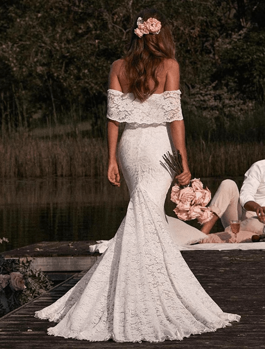 NumberSea - Beach Vintage Boho Wedding Dresses Court Train Mermaid / Trumpet Short Sleeve Off Shoulder Lace With Solid Color