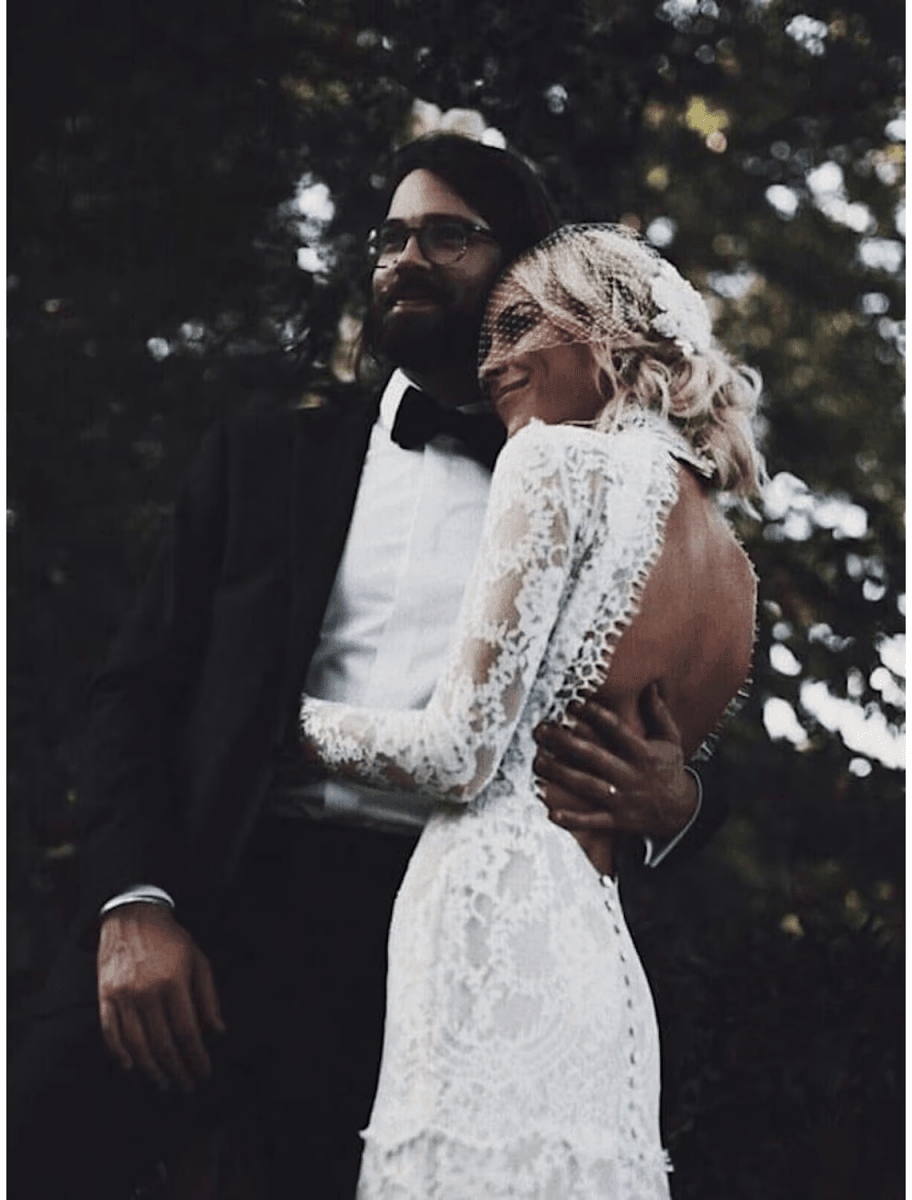 NumberSea - Beach Wedding Dresses Court Train Mermaid / Trumpet Long Sleeve High Neck Lace With Appliques Solid Color&nbsp;