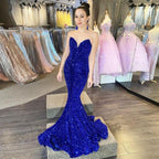 Wunderschönes langes ärmelloses Ballkleid im Meerjungfrauen-Stil mit Pailletten