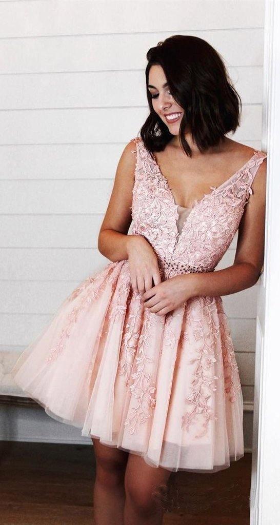 Vestidos de fiesta cortos de tul con apliques azules, sin mangas y con cuentas