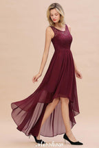 Burgunderrotes Hi-Lo Abendkleid mit ärmellosem Spitzenkleid für Brautjungfern