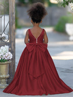 Vestido rosa sin mangas de satén con escote de cuentas y detalle de lazo 