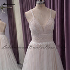Vestido de novia NumberSea con corpiño de encaje elegante