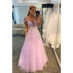 Vestido de fiesta largo con escote en V pronunciado y apliques de tul 