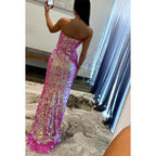 Glamouröses schulterfreies, ärmelloses Abendkleid mit seitlichem Schlitz und Pailletten für Party und Abschlussball