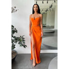 Langes Ballkleid mit Spaghettiträgern und hohem Schlitz für Damen